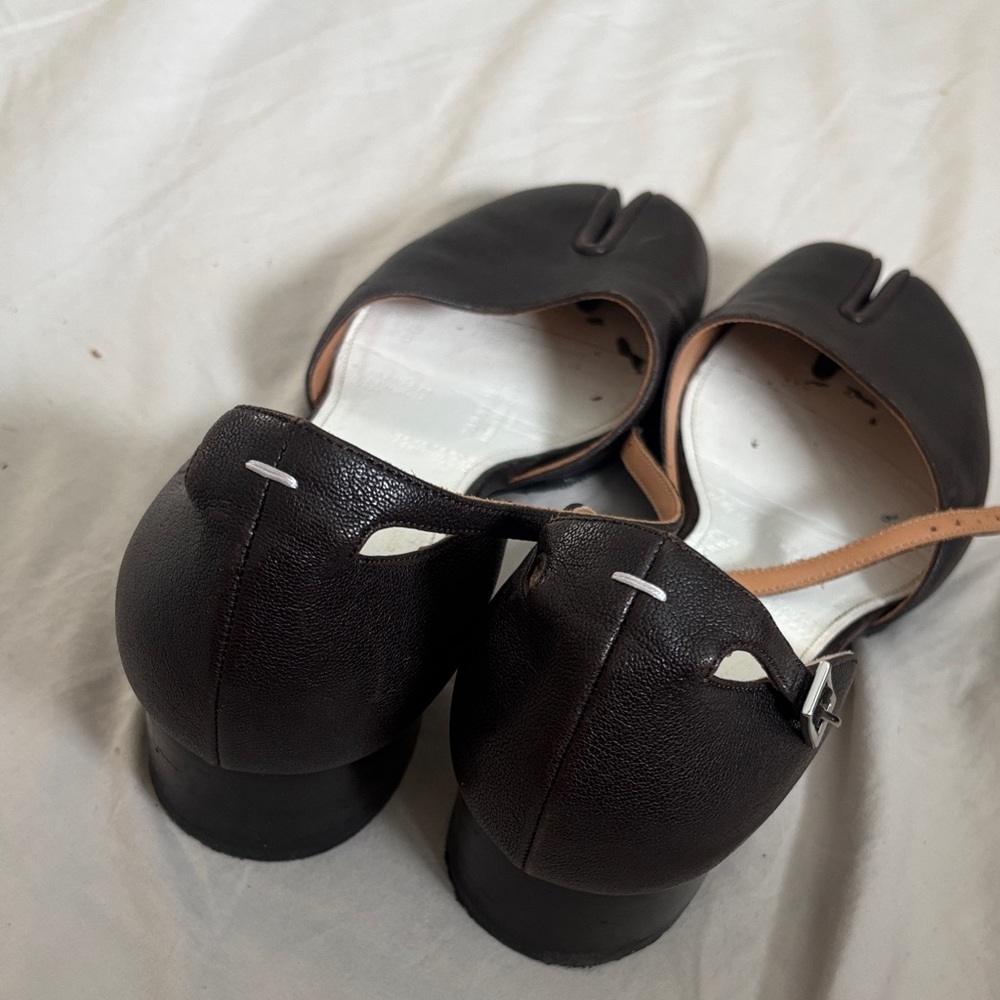 Maison Martin Margiela Brown Split-Toe Mary Janes - Picture 5 of 7